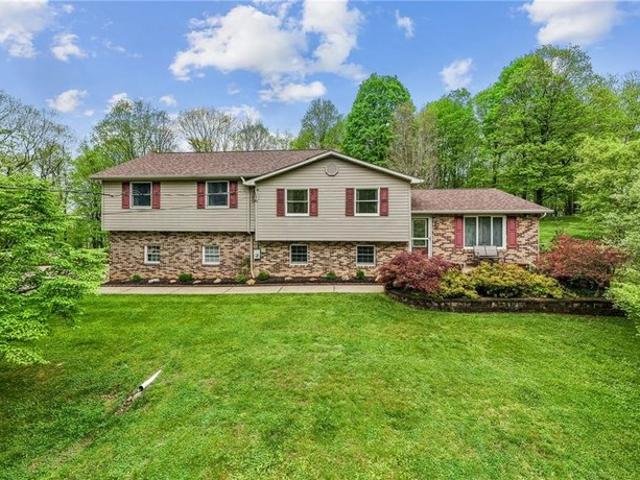 House for sale in New Alexandria, Pennsylvania