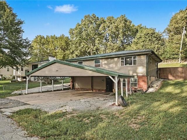 House for sale in Smithville, Clay County