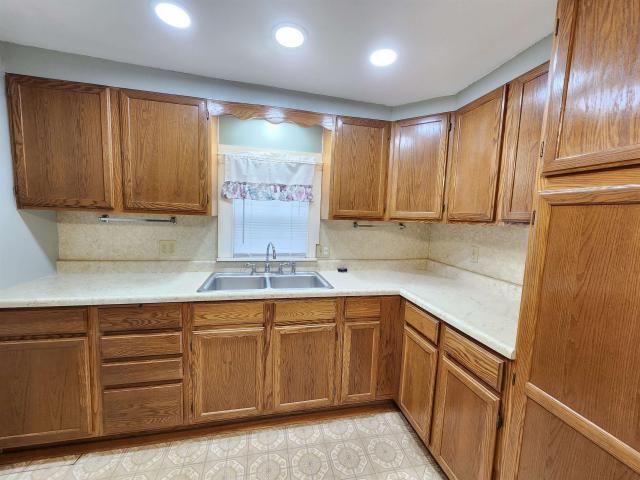 House for sale in Graettinger, Palo Alto County