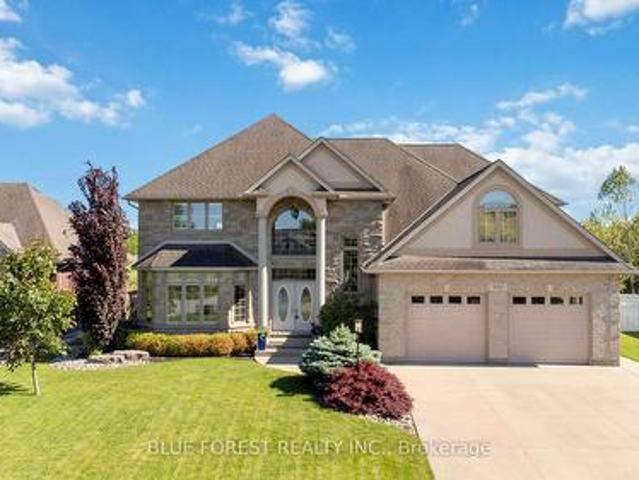 House for sale in Petrolia, Ontario