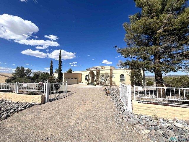 House for sale in Elephant Butte, New Mexico