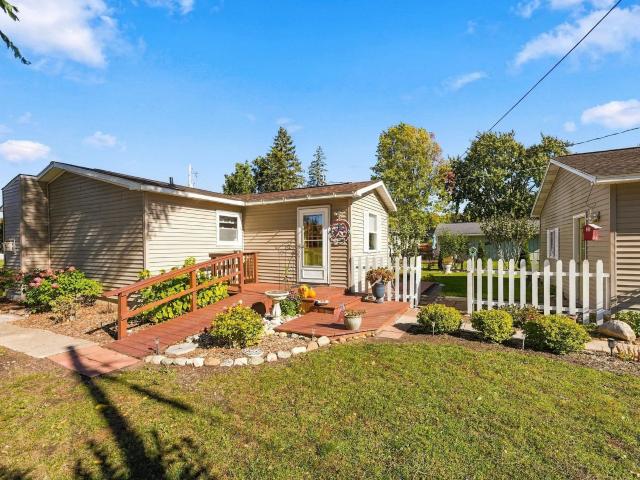 House for sale in Elk Rapids, Antrim County