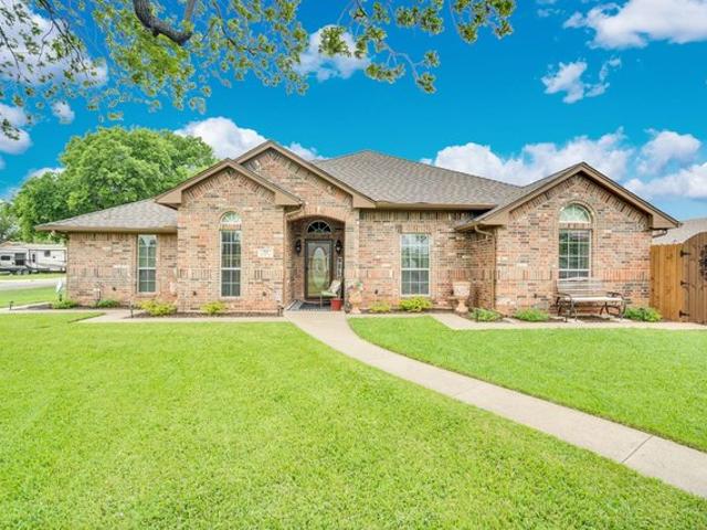 House for sale in Ellis, Texas