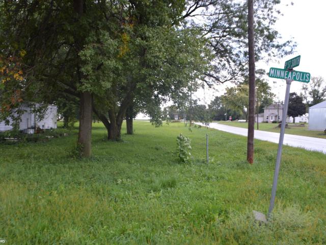 Land for sale in Lu Verne, Iowa
