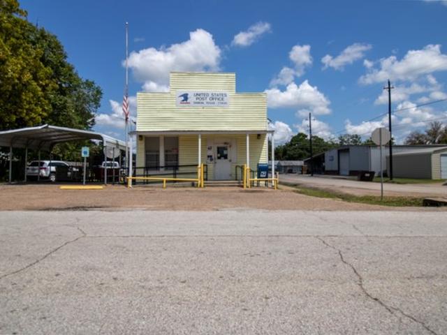 House for sale in Damon, Texas