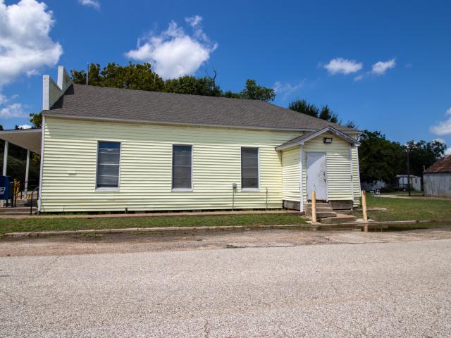 House for sale in Damon, Texas
