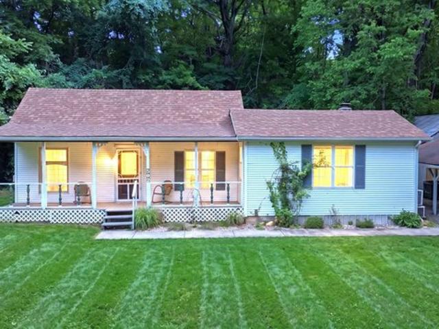 House for sale in Stone, Missouri