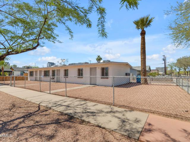 Property for sale in Laveen, Arizona
