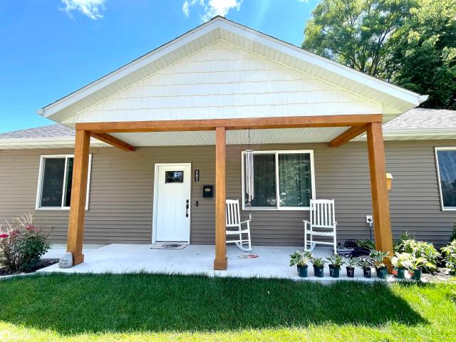 House for sale in Mahaska, Iowa