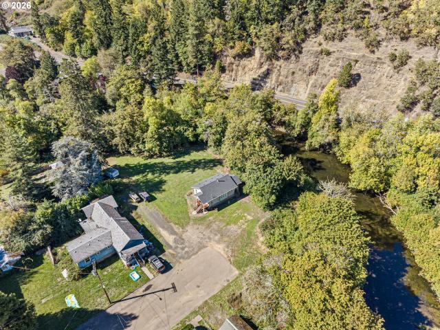 House for sale in Drain, Douglas County