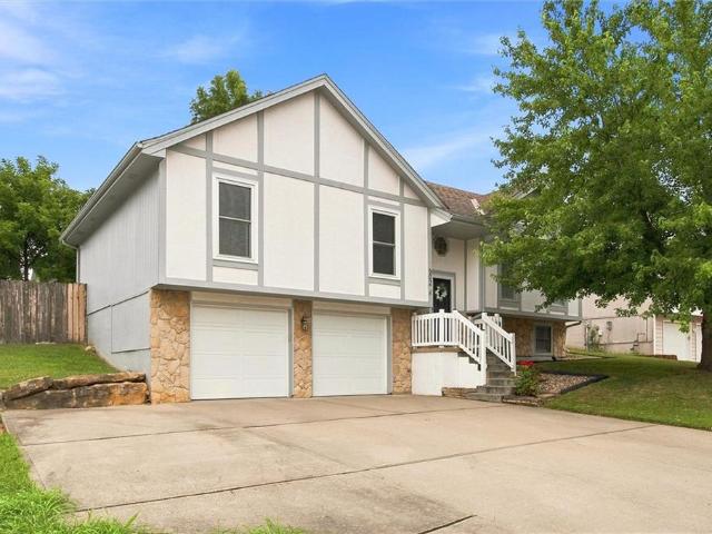 House for sale in Gladstone, Missouri