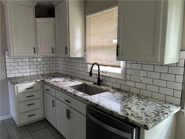 House for sale in Lee's Summit, Jackson County