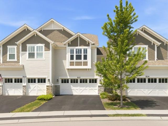 Townhouse for sale in Barrington, Illinois