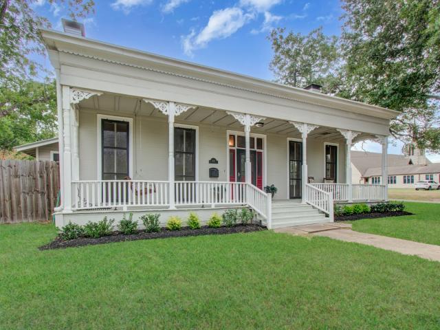 House for sale in Weimar, Texas