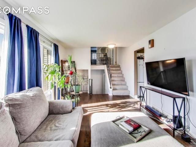 House for sale in Arlington Heights