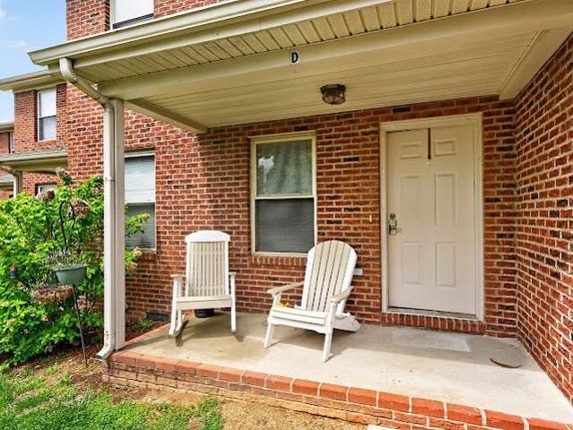 Townhouse for sale in Versailles, Kentucky