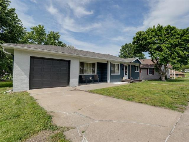 House for sale in Higginsville, Missouri