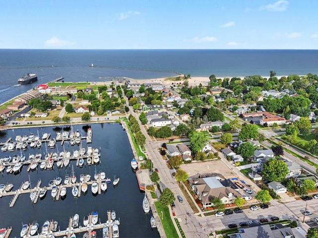 Condo for sale in Ludington, Michigan