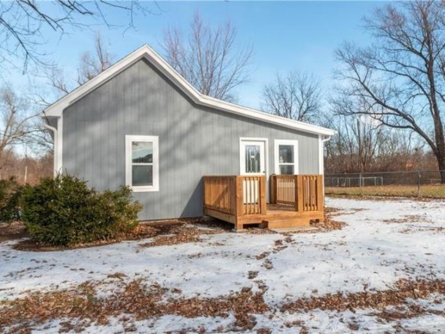 House for sale in Gower, Missouri