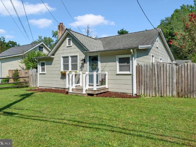House for sale in West River
