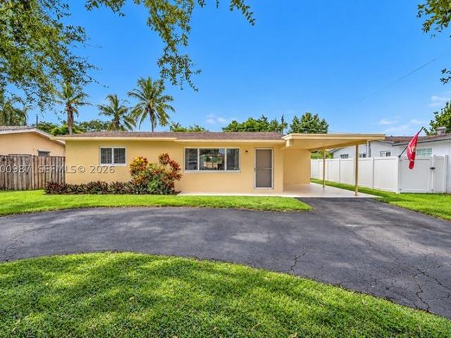 House for sale in Summertime Isles, Cooper City