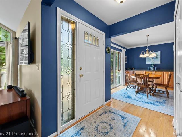 Condo for sale in Macomb