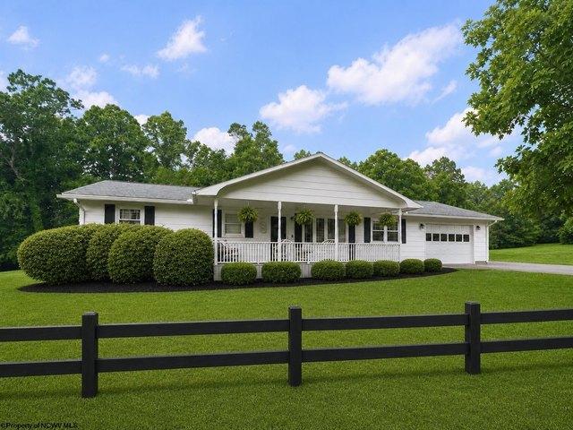 House for sale in Clarksburg, West Virginia