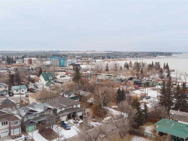 Duplex for sale in Sylvan Lake, Alberta