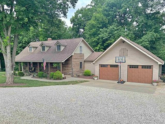House for sale in Washington, Indiana