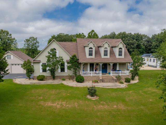 House for sale in Mayfield, Kentucky