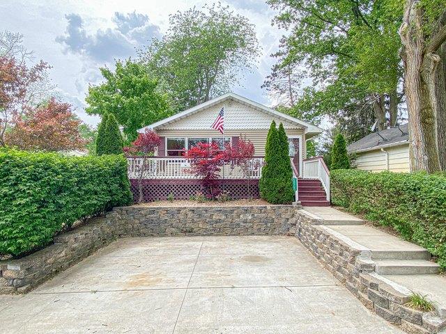 House for sale in Dowagiac, Cass County