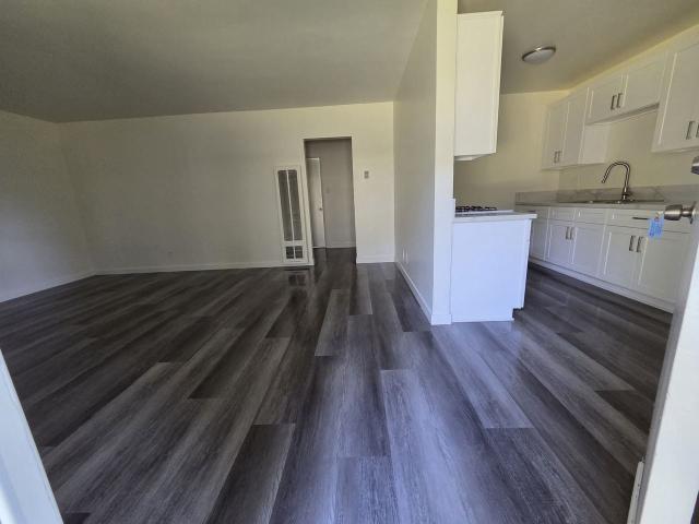 Apartment for rent in Long Beach, California