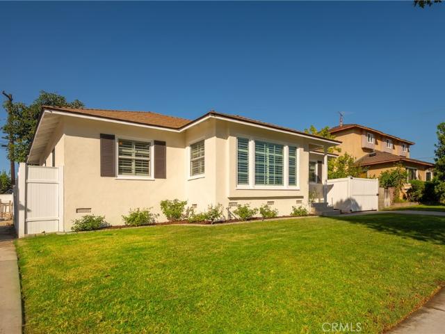 House for sale in Lakewood, Los Angeles County