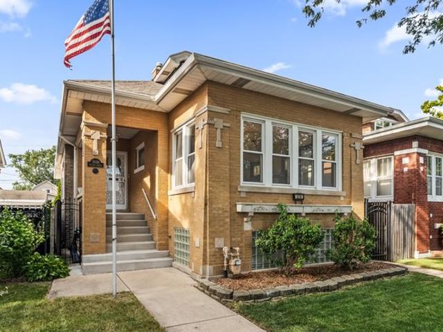 House for sale in Chicago, Cook County
