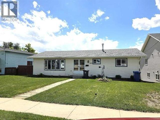 House for sale in Innisfail, Alberta