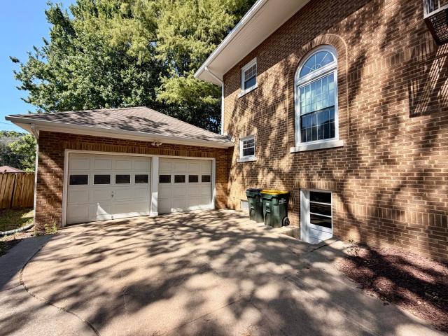 House for sale in Boonville, Cooper County