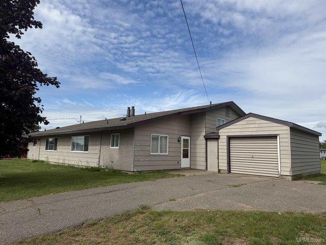 House for sale in Gwinn, Michigan