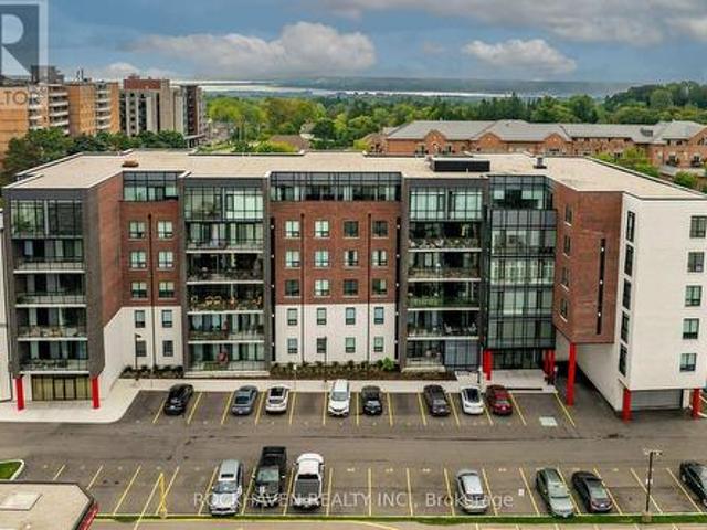 Condo for sale in Ancaster, Ontario