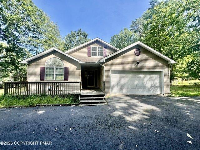 House for sale in Tamiment, Lehman Township