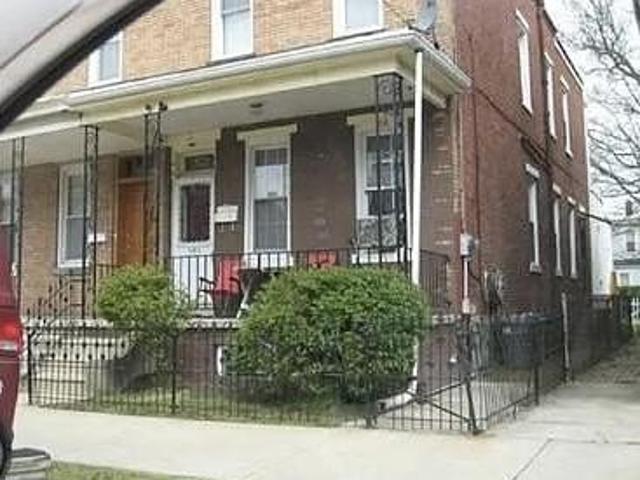 Townhouse for sale in Gloucester City, New Jersey