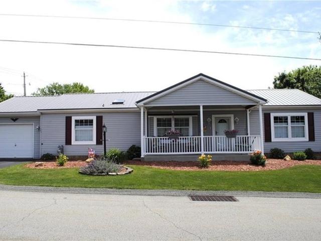 House for sale in Mount Pleasant, Pennsylvania