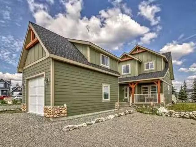 Condo for sale in Cochrane, Alberta