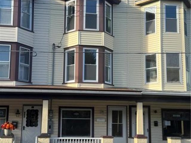 Townhouse for sale in Andrewsville, Lansford