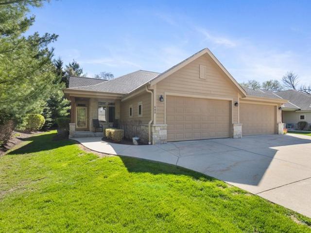 Condo for sale in Waukesha, Wisconsin