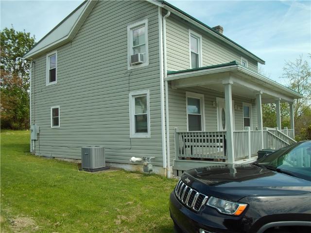 House for sale in Vanderbilt, Pennsylvania