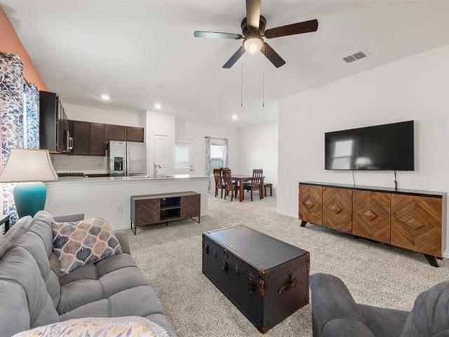 House for sale in Lockhart, Caldwell County