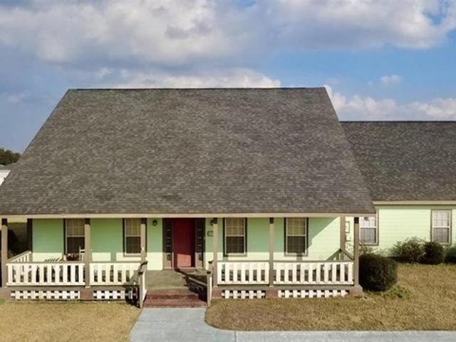 House for sale in Iowa, Louisiana