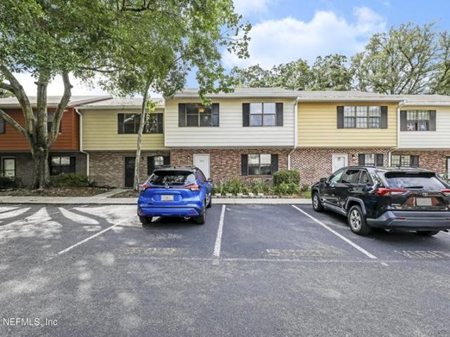 Townhouse for sale in Orange Park, Florida