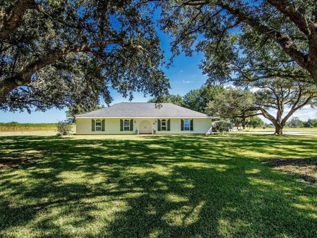 House for sale in Schriever