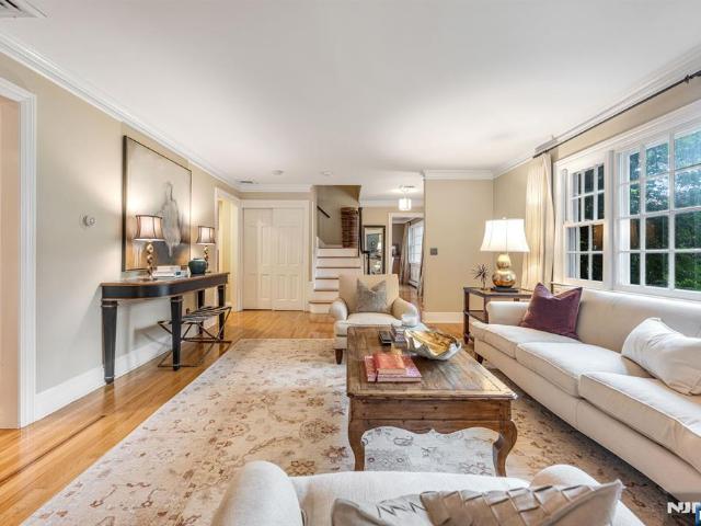 House for sale in Allendale, New Jersey